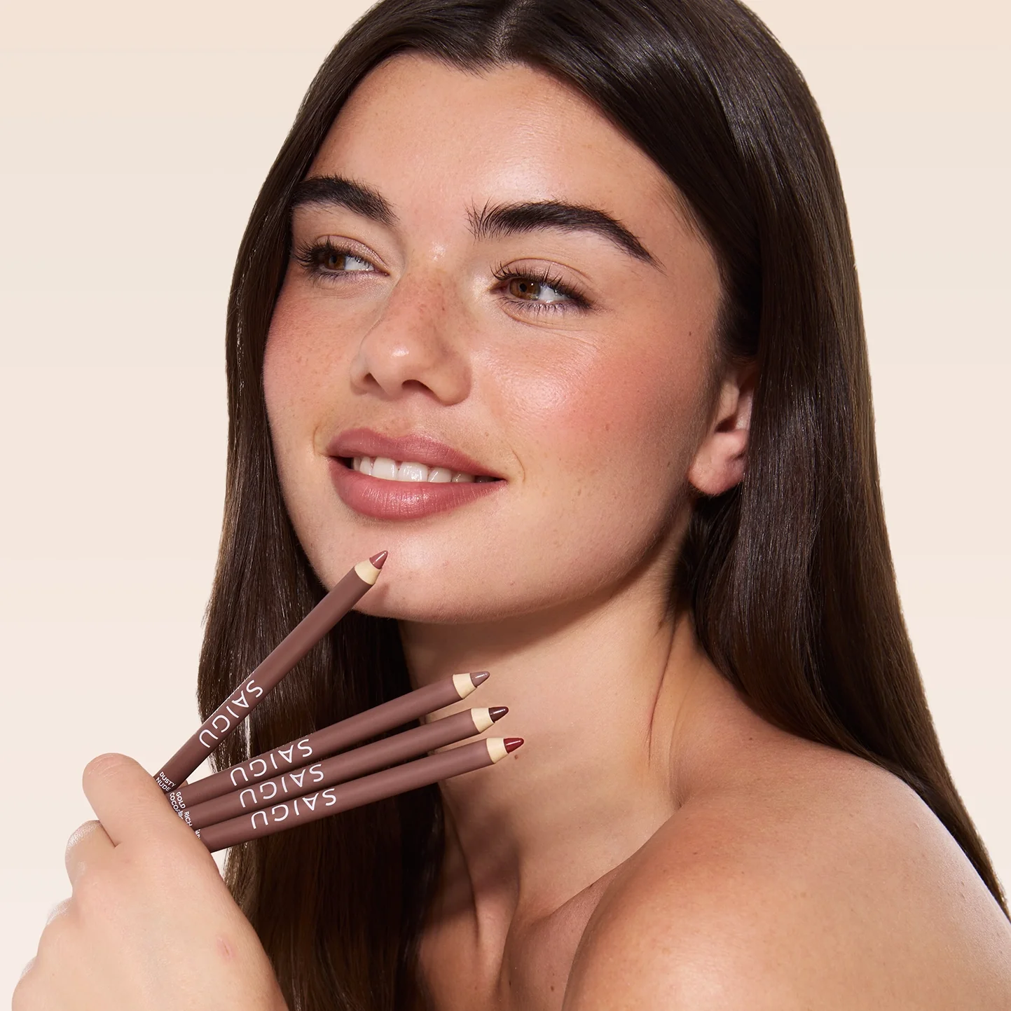 Lápiz de labios Perfilado Sedoso - Image 76