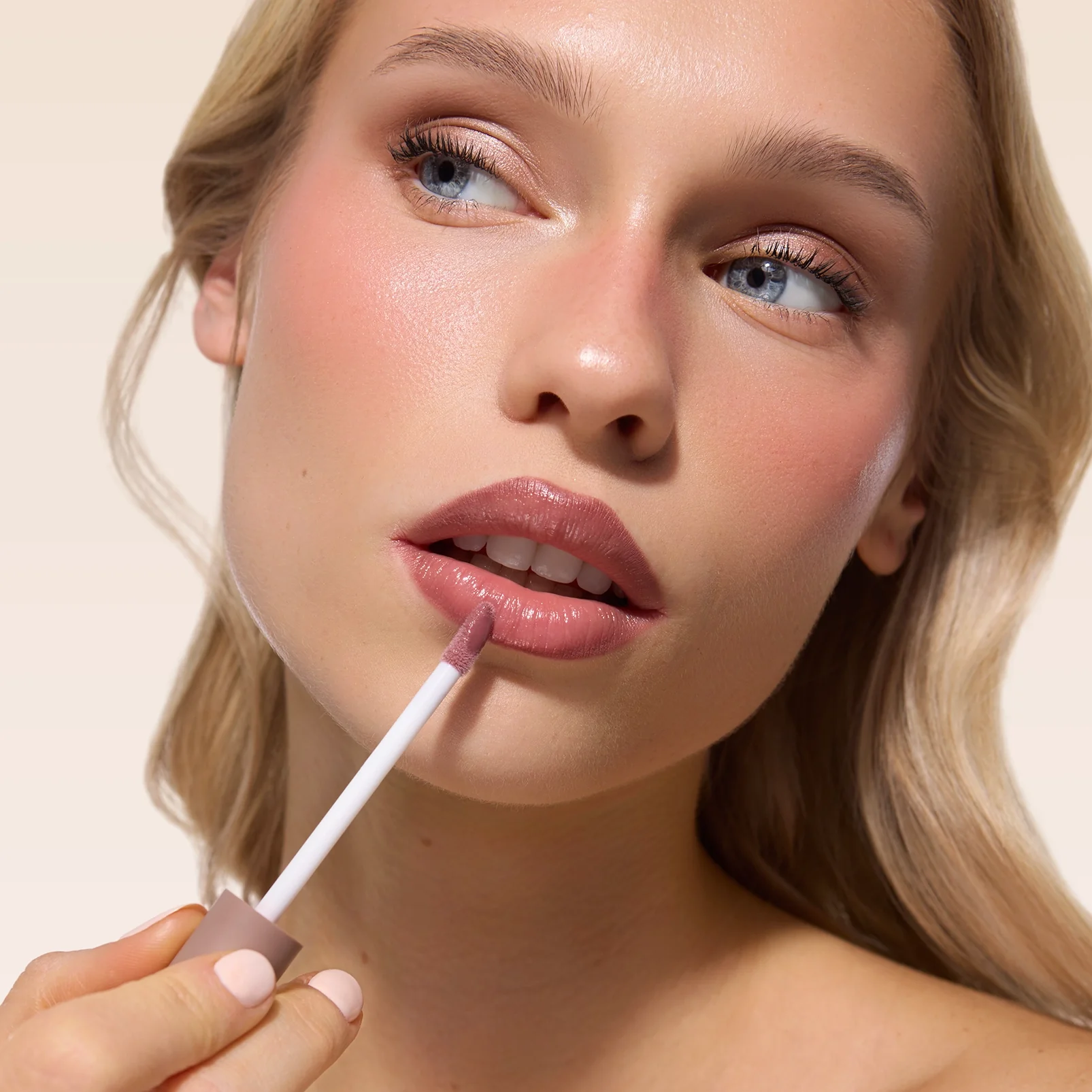 Lápiz de labios Perfilado Sedoso - Image 9
