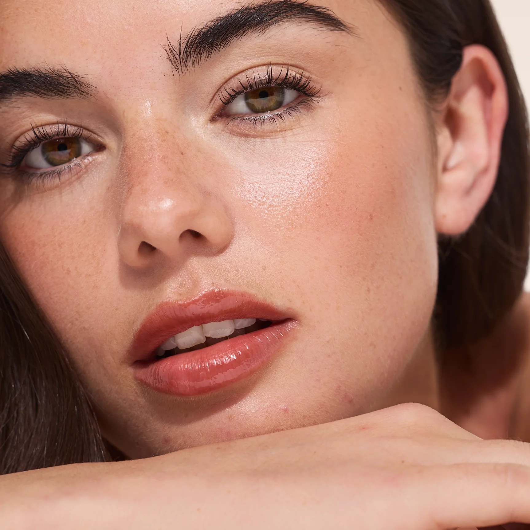 Lip Gloss Melting Plump - Image 35