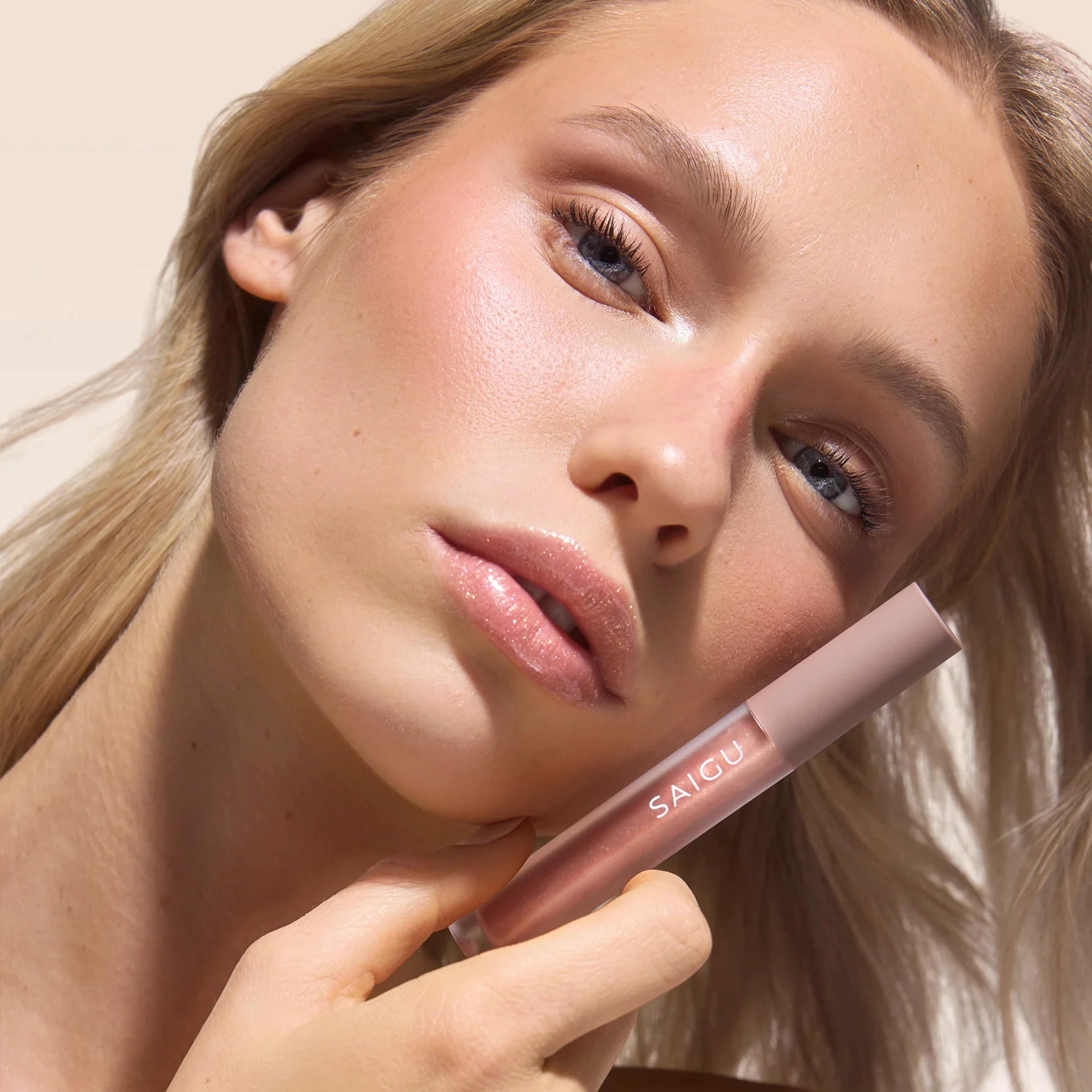 Lip Gloss Melting Plump - Image 51